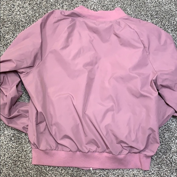 Pink windbreaker - Picture 2 of 3
